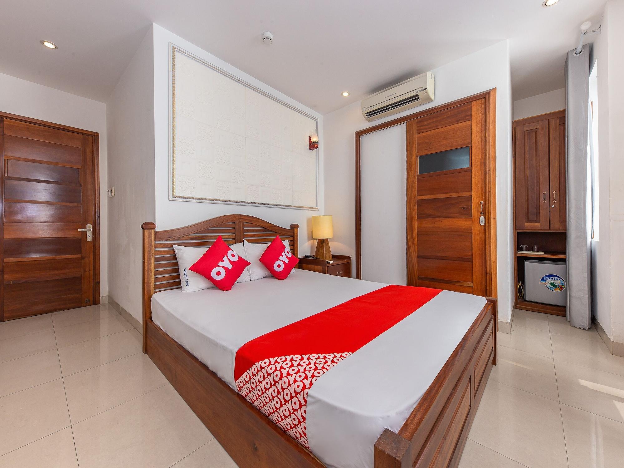White Lion Hotel נה טראנג מראה חיצוני תמונה