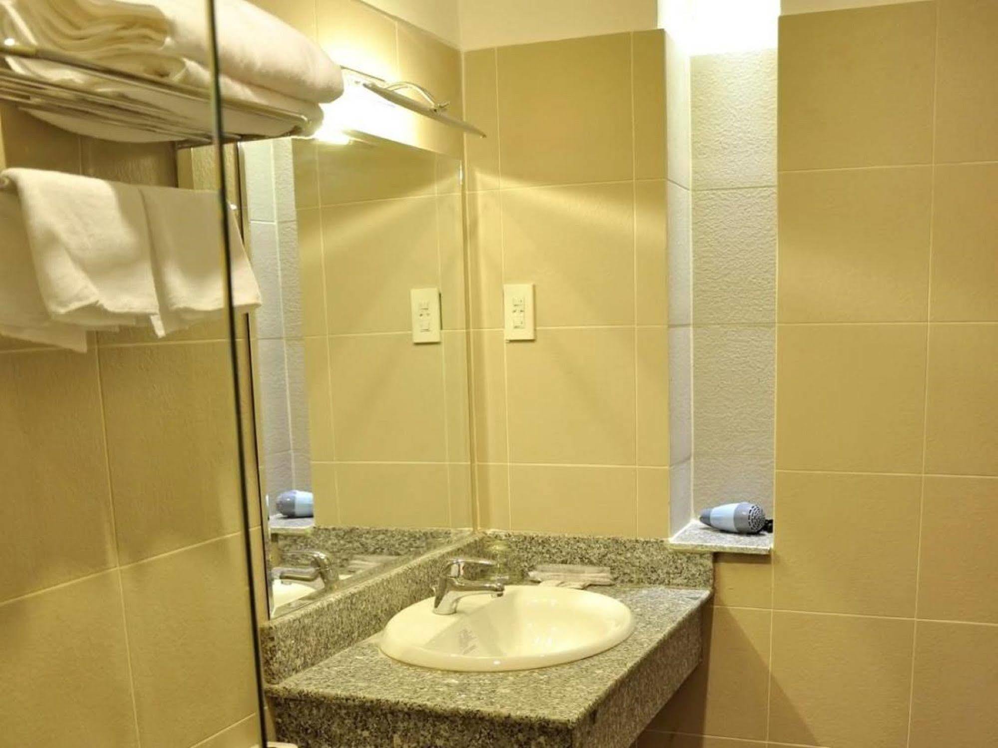 White Lion Hotel נה טראנג מראה חיצוני תמונה