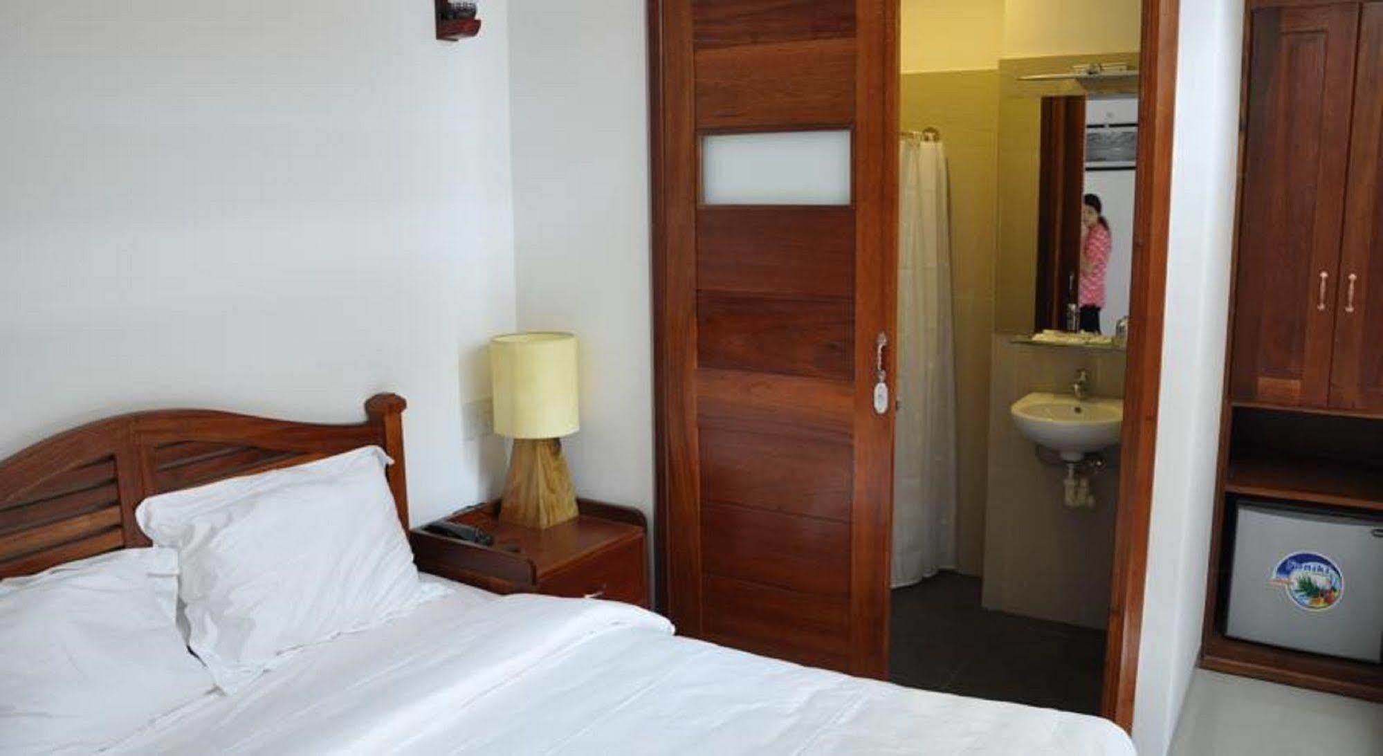 White Lion Hotel נה טראנג מראה חיצוני תמונה