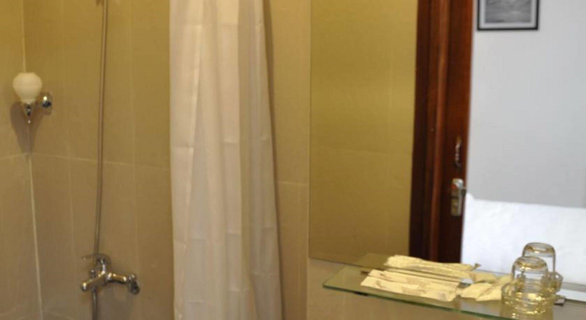 White Lion Hotel נה טראנג מראה חיצוני תמונה