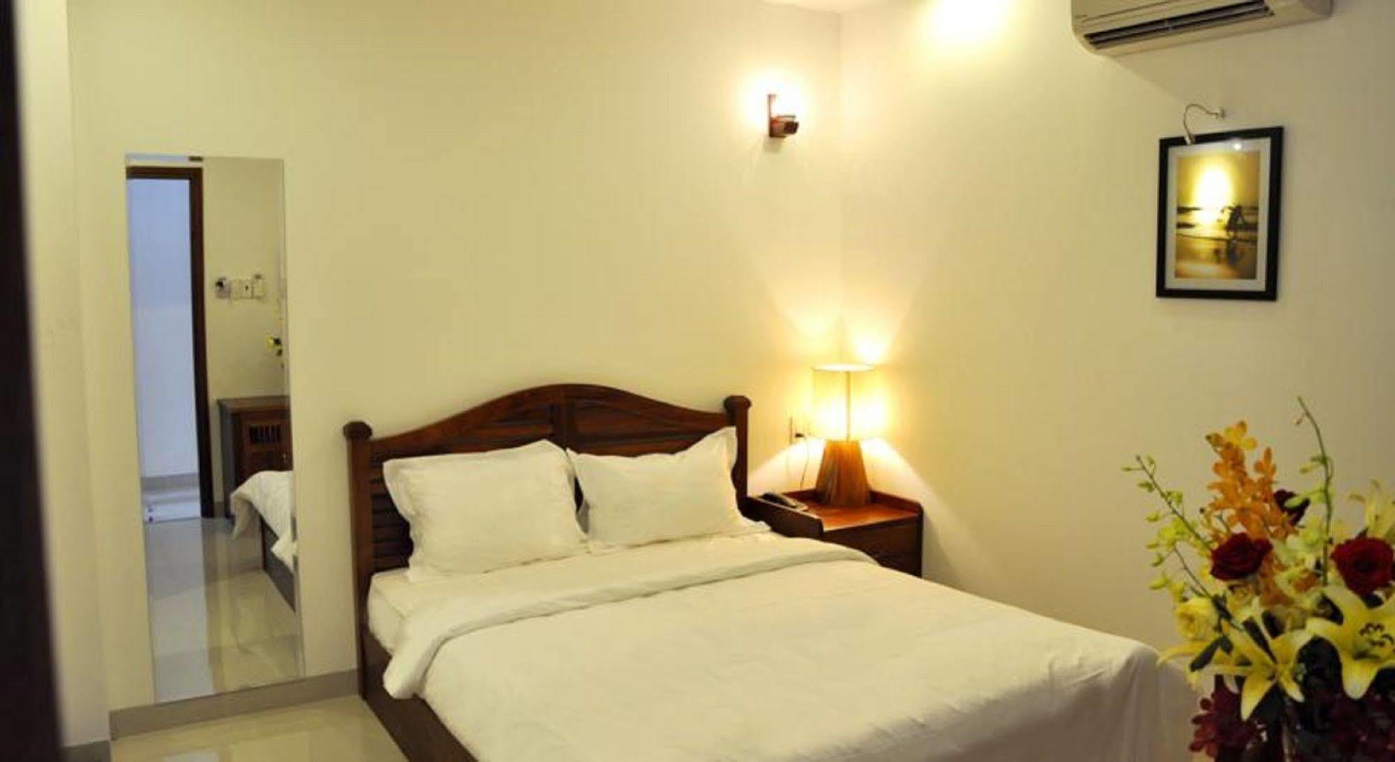 White Lion Hotel נה טראנג מראה חיצוני תמונה